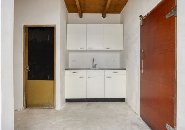 Crooswijkseweg 65B Pantry