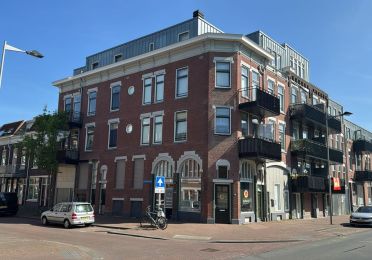 Voorgevel van bedrijfsruimte aan de Tolhuislaan 139